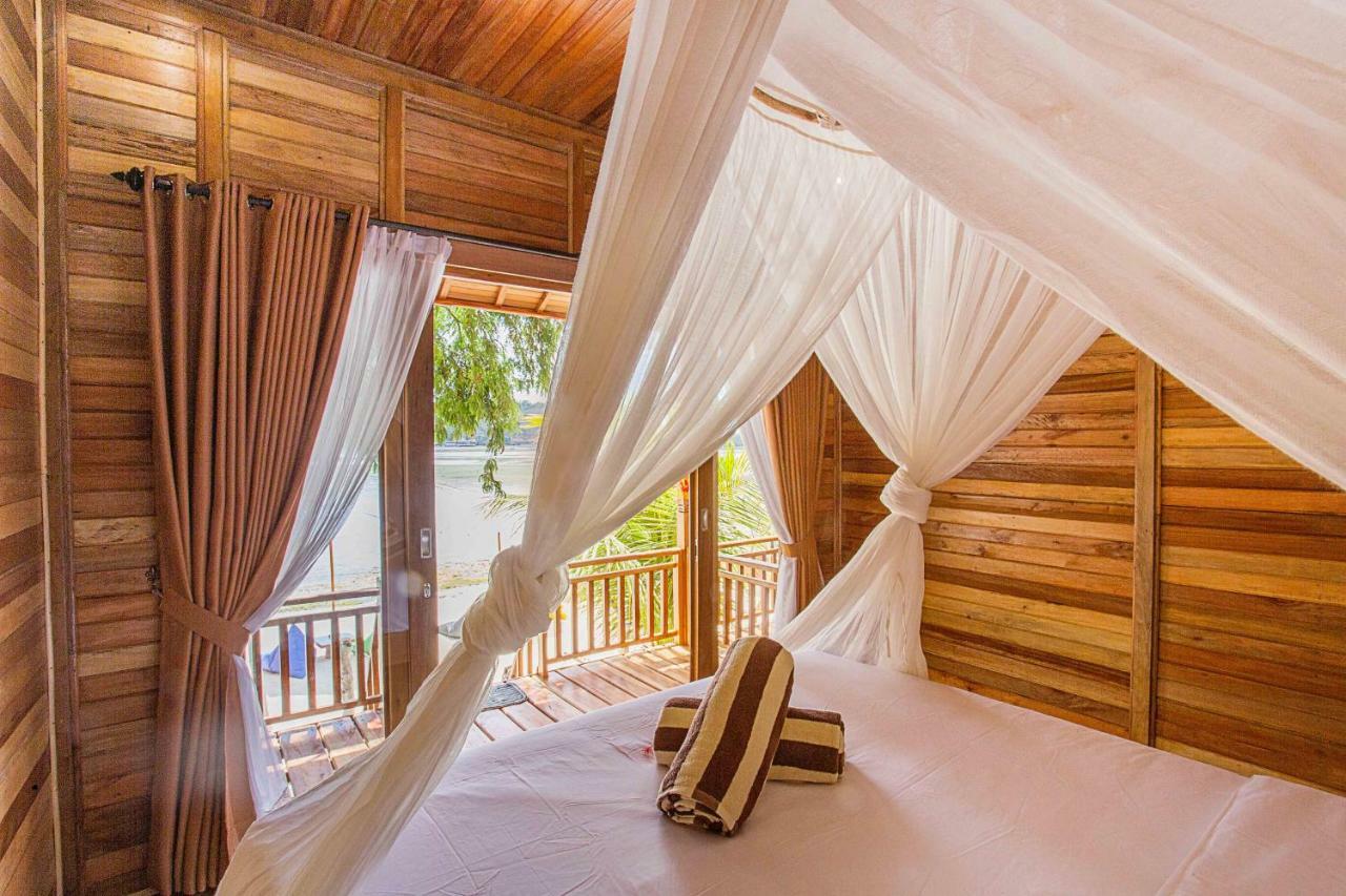 Wooden Beach Sunset Cottages نوسا ليمبونغان المظهر الخارجي الصورة